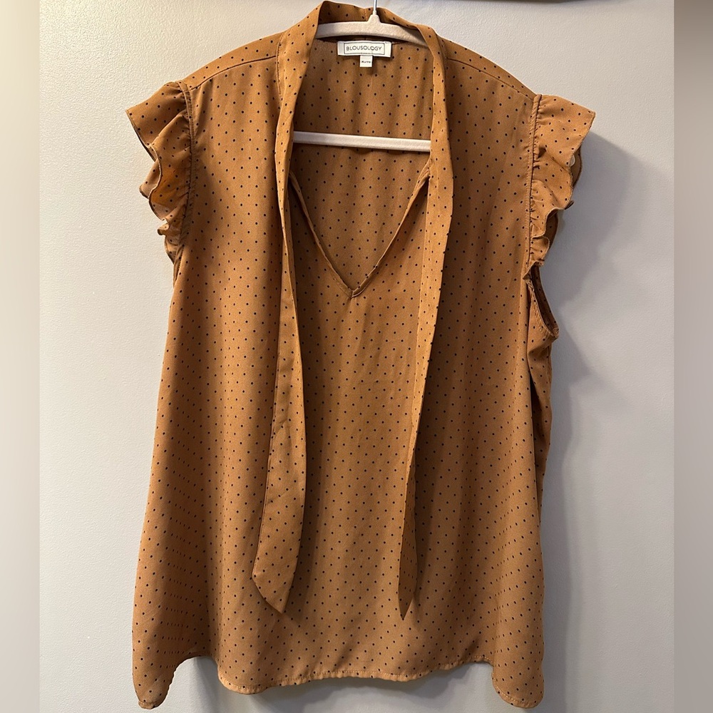 Tan Polka Dot Blouse with Ruffle Sleeves Size XL
